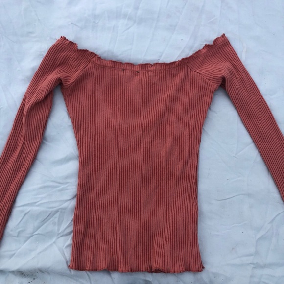 Off shoulder top - Picture 2 of 3